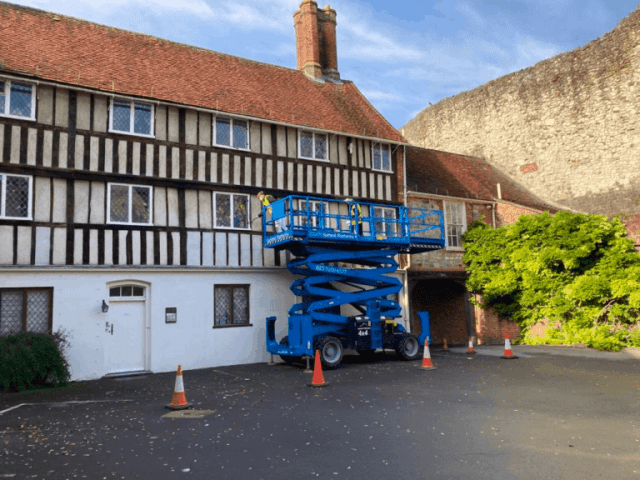 commercial refurbishment surrey