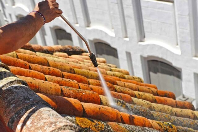 DOFF Steam Cleaning Roof